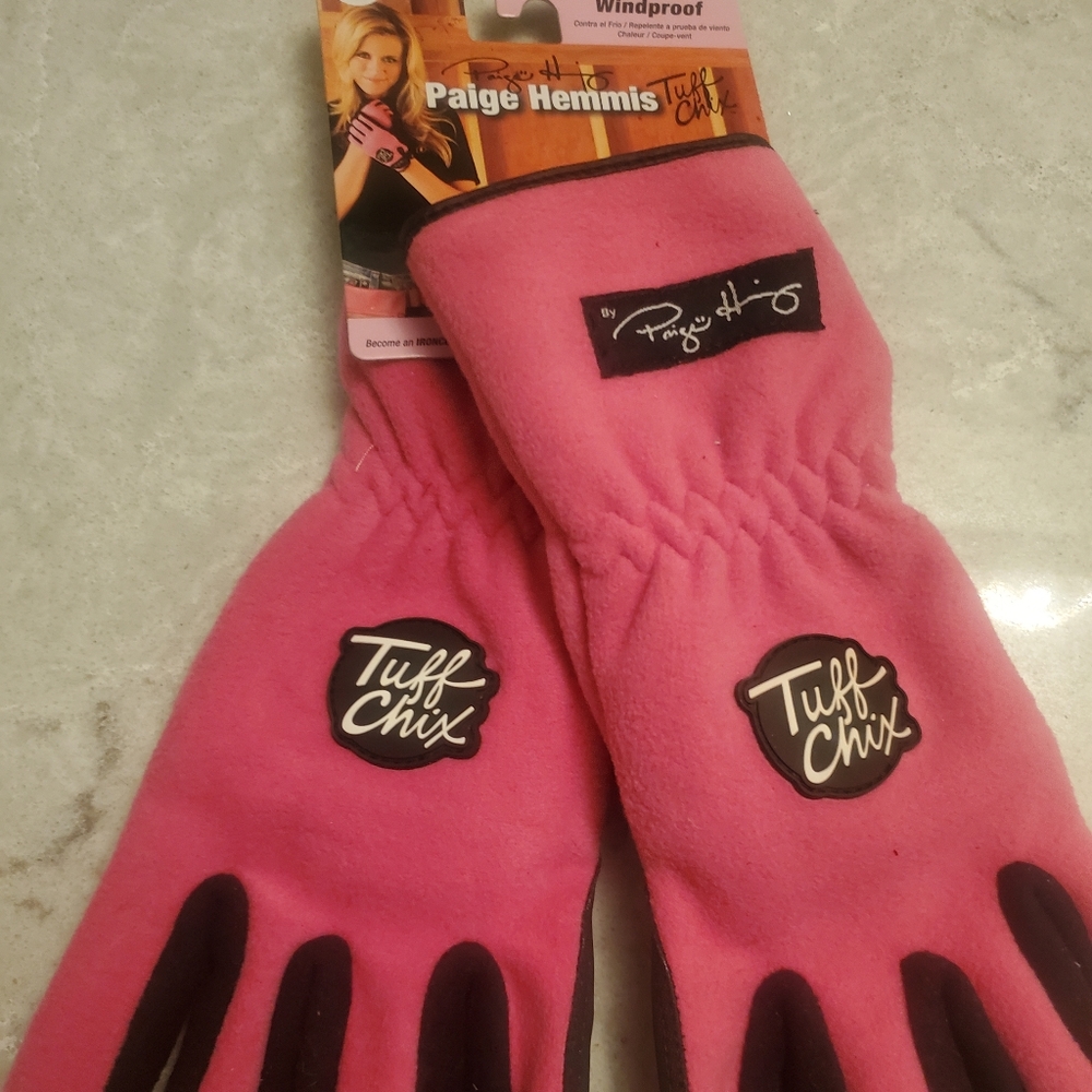 Tuff Chix Gloves Paige Hemmis - Hot Pink- NWT